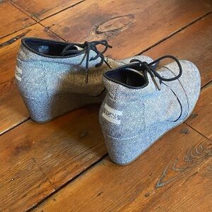 Toms Gray Wedges